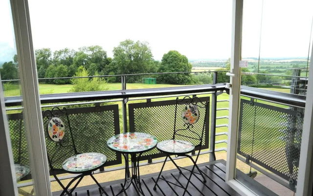 Blunsdon House Hotel