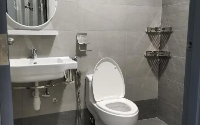 Duplex Apartment Lakeview - Free Netflix & WiFi