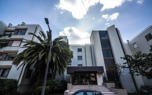 DAHome - Collector's Luxurious Apartment