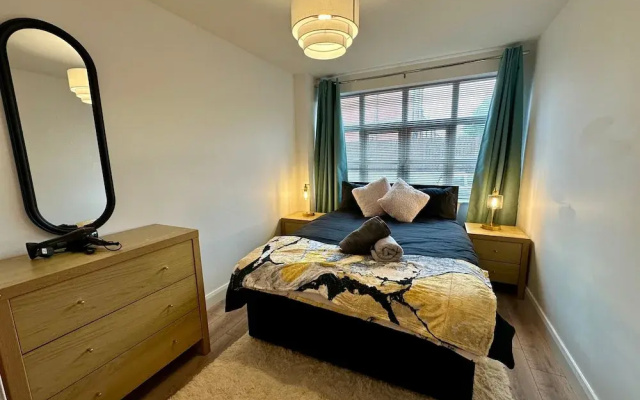 2br City Side Apartment