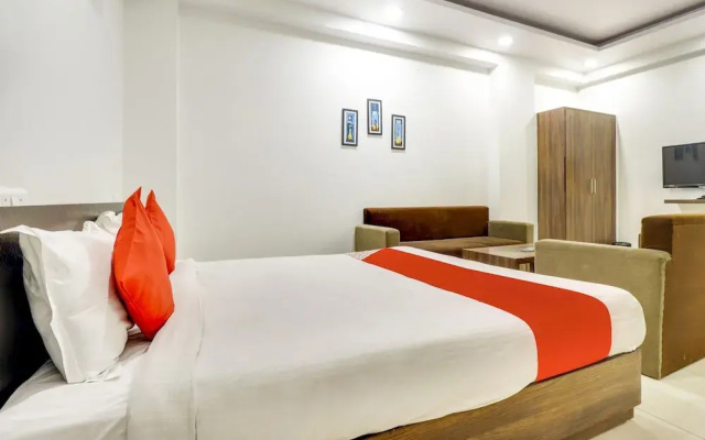 Oyo 6697 Hotel Green Lemon