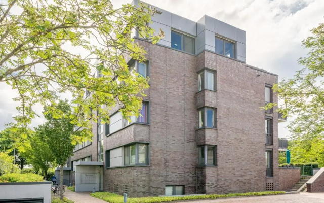 ID 7029 - Private Apartment