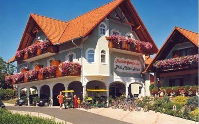 Hotel Garni Drei Maderl Haus In Unterlamm Austria From 197