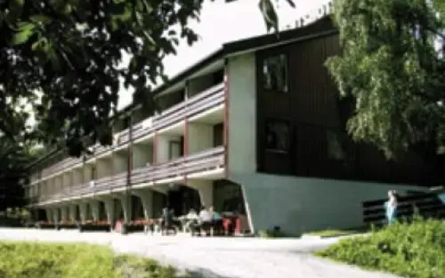 Gol Apartments