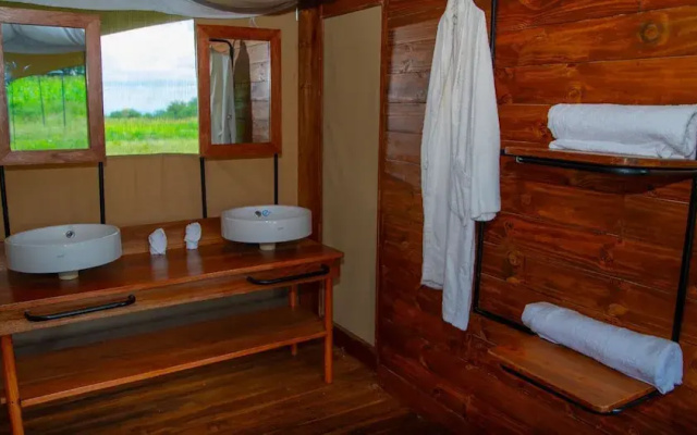Pumba Luxury Camps