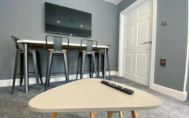 Kensington Suite Sasco Apartments