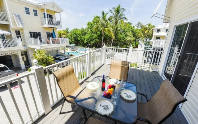 Island Getaway Apartment 3