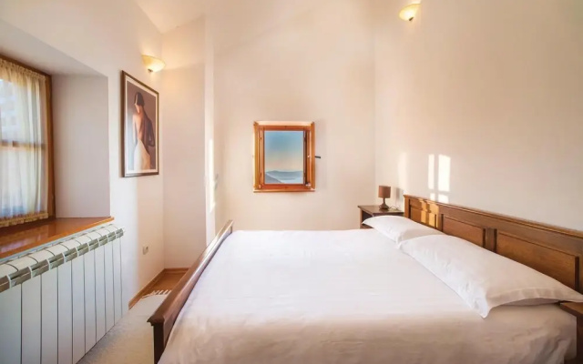 Awesome Home in Tivat With Wifi and 3 Bedrooms