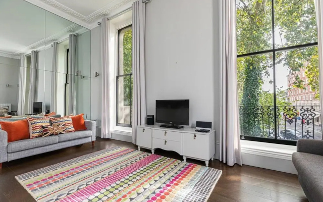 Stunning 1-bed flat near Bayswater, West London