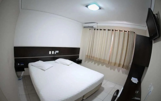 Cristal Palace Inn