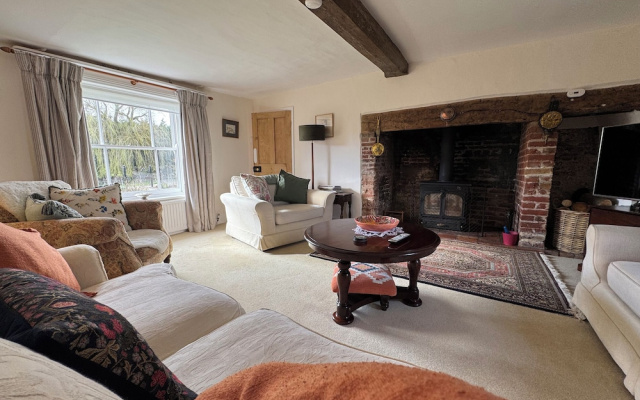Cutbush Farmhouse