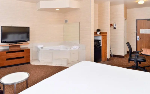 Fairfield Inn & Suites by Marriott