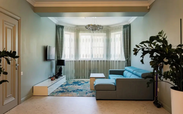 Leon Residence