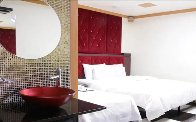 Jm Hotel