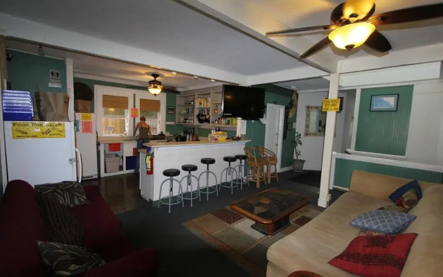 Howzit Hostels