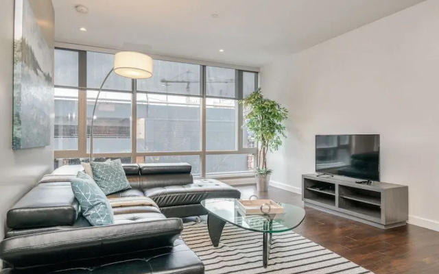 Contemporary Apartments by Barsala