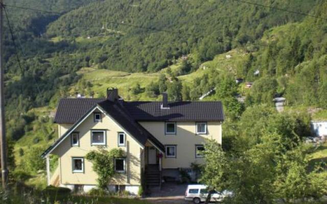 Отель Lunheim Accomodation вид на фасад