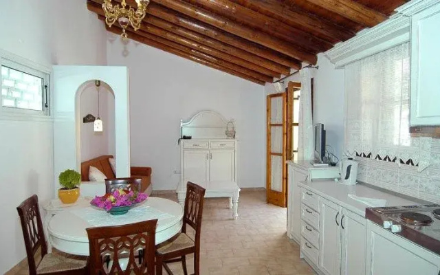 Olympia Village Hotel