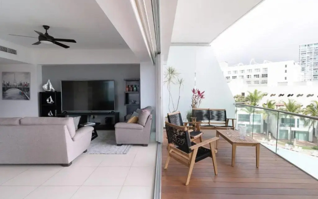 Exquisite 2BR w beach & pool in Puerto Vallarta
