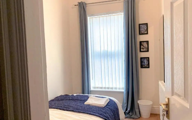 Large House Near Anfield & Liverpool Town