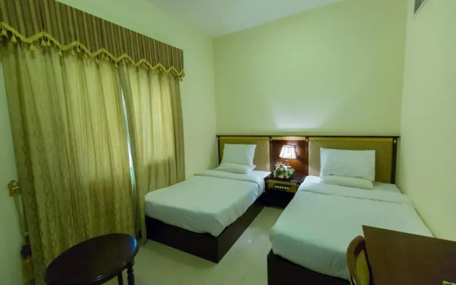 Dream Palace Hotel