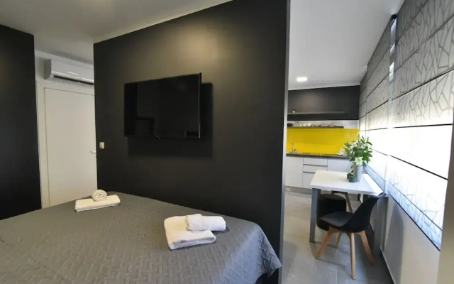 Mono Apartments & Rooms