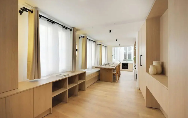 Elegant Apartment With 2 Rooms