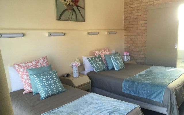 Marriott Park Motel