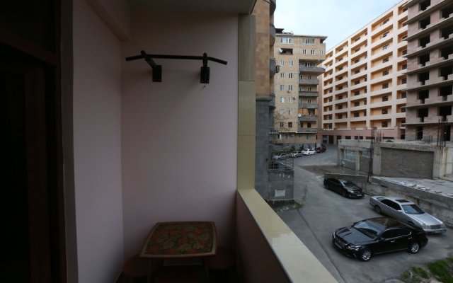 Avenue Hostel Yerevan in Yerevan, Armenia from 33$, photos, reviews - zenhotels.com balcony