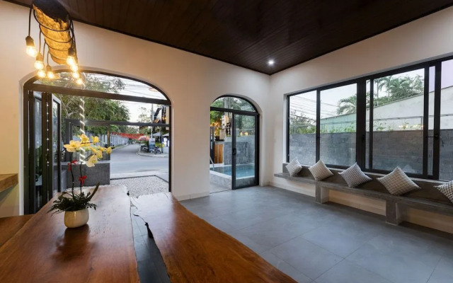 The 1993 Homestay