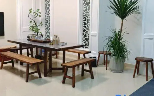 Riverbank Homestay