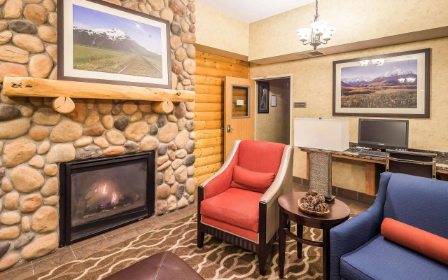 Comfort Suites Anchorage International Airport