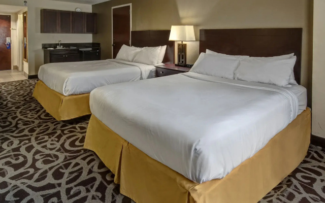 Garner Hotel Murfreesboro West by IHG