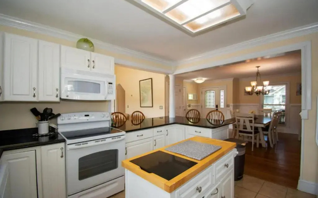 Gorgeous New 3 Bedroom, 3 Bath Home With Views of the Golf Course and Lagoon!