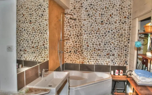Gîte Continvoir, 4 pièces, 10 personnes - FR-1-381-62