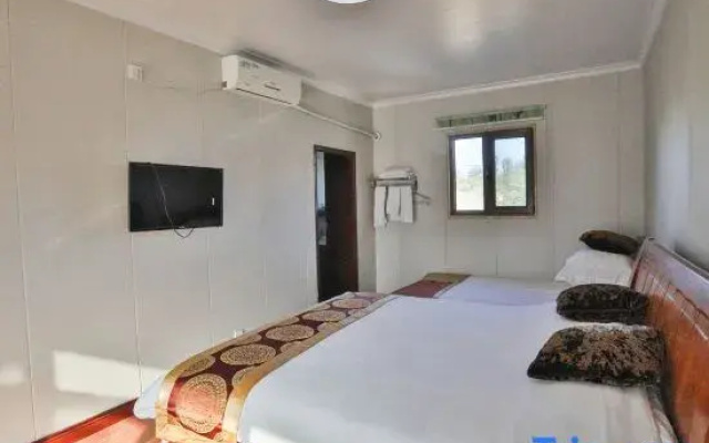 Xinxin Farmhouse