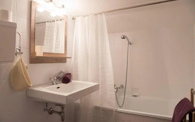 Alpz Apartments