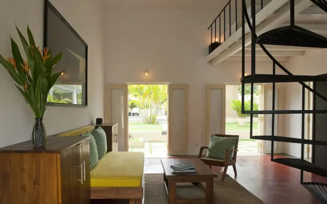 The Deco House