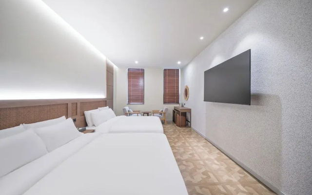 Giant Hotel