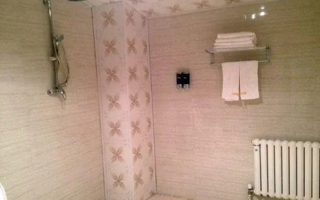 Jinxing Business Hotel