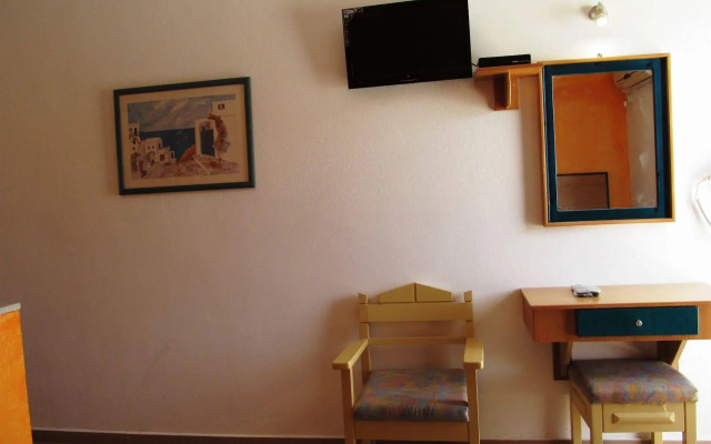 Paraschos Studios