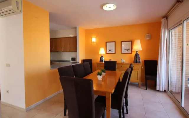 Luxurious Holiday Home in Empuriabrava With Private Pool