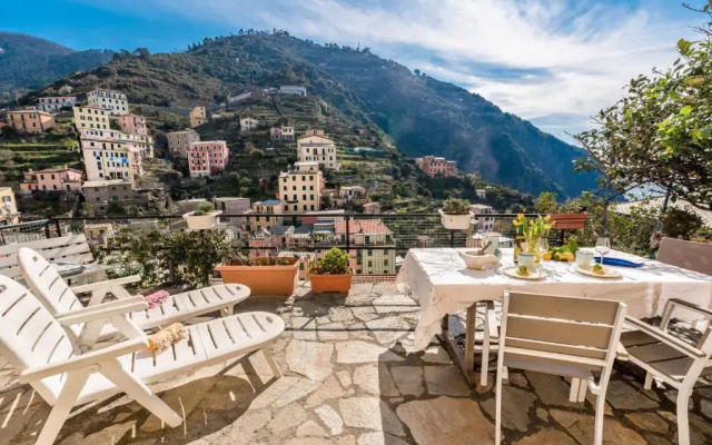 Villino Caterina House: big terrace seaview