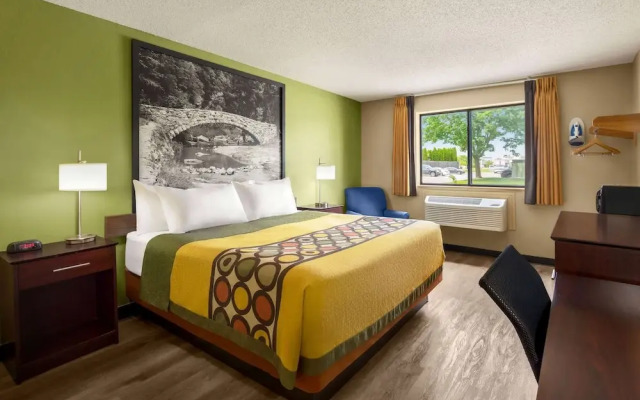 Super 8 Ankeny/Des Moines Area