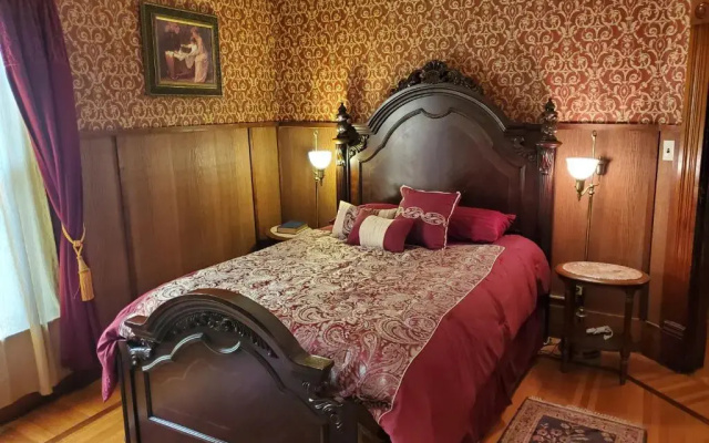 Historic Victorian Inn