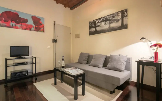 Oltrarno Flat