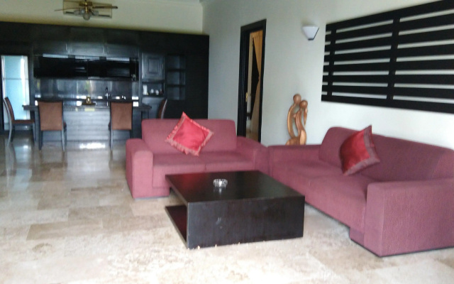 Royal Pool Villa Club