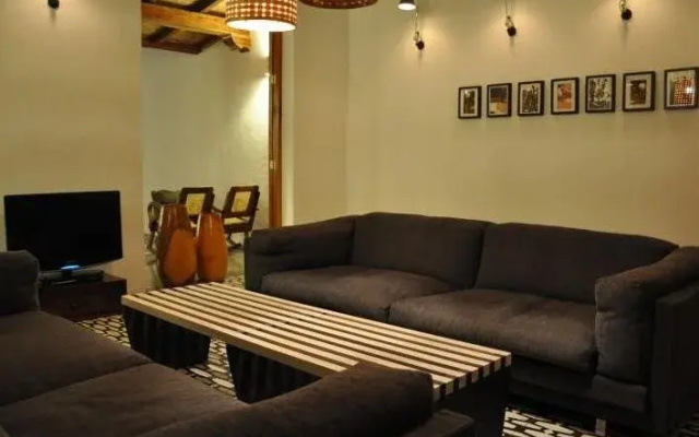 Los Patios Hotel