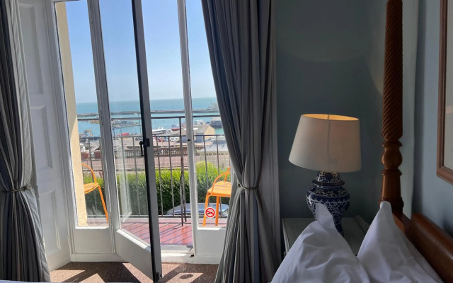The Royal Harbour Hotel