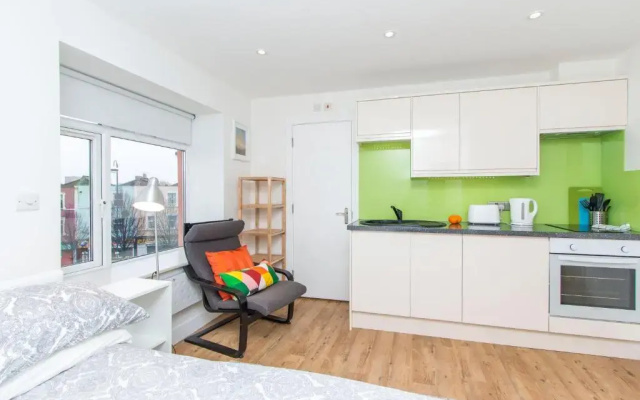 Bristol City Budget Studio Stay (Adults Only)